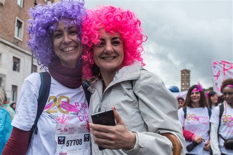 Roma Race For The Cure Festeggia Ventanni Anche Con La Pioggia