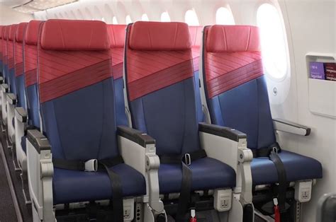 LATAM Reveals New Boeing 787-9 Dreamliner Interior With Updated Seats