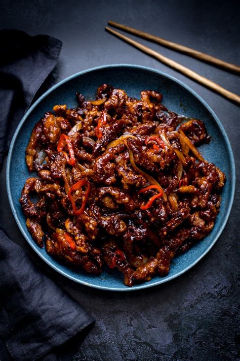 Crispy Chilli Beef Crispy Beef Crispy Chilli Beef Beef Recipes Easy