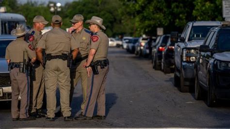 Masacre En Texas Acusan A La Policía De Actuar Tarde Durante El