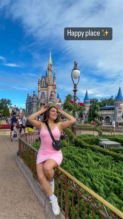 Disney World R Hotgirlsatdisneyland