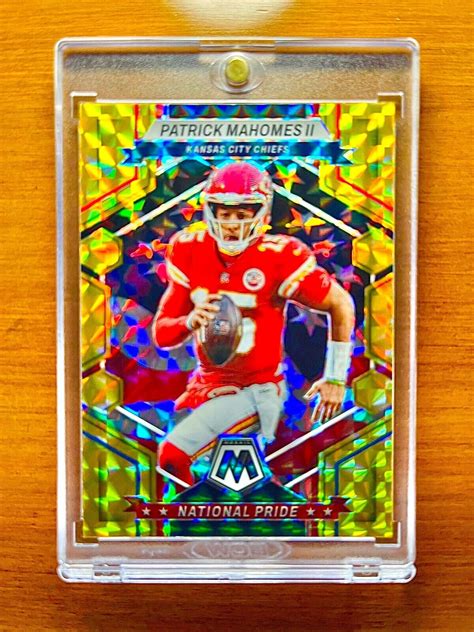 Patrick Mahomes RARE GOLD REFRACTOR PRIZM INVESTMENT CARD MOSAIC SSP