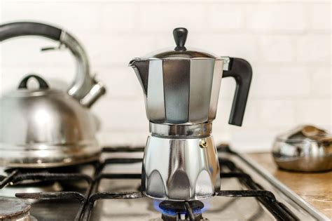 How To Use A Percolator Step By Step Instructions Taste Of Home