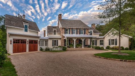 Tennessee Farmhouse - Farmhouse - Exterior - Other - by Jonathan Miller ...