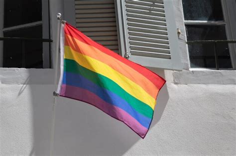 Fachada Da Bandeira Lgbt Construindo Cores Das Ruas Da Cidade Em Arco