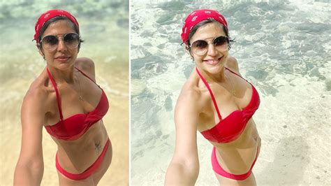 Mandira Bedi Hot Bikini Images Wallpapers Actress