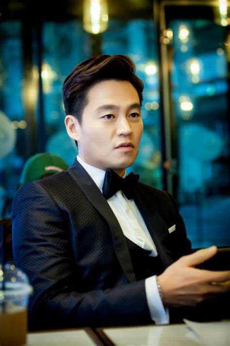 Lee Seo Jin transforma su imagen en el próximo drama Marriage Contract