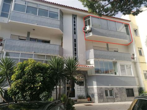 Apartamento T Venda Em Rebelva Carcavelos E Parede Idealista