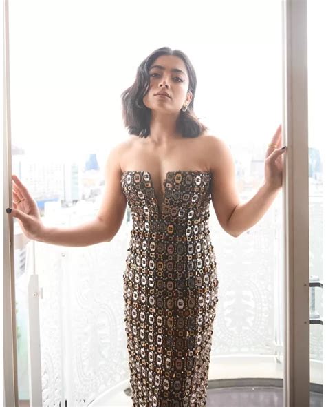 Rashmika Mandanna Hot Sexy Pics Images Gallery Photos