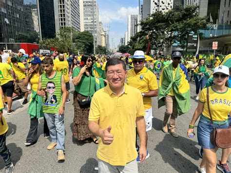 Taka Yamauchi Mostra Apoio Democracia Em Ato Na Avenida Paulista