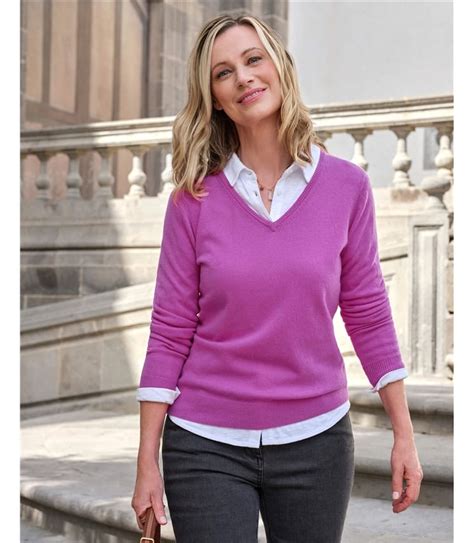 Französisches Fuchsia Pullover mit V Ausschnitt aus Merinowolle und