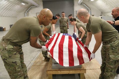 Arng Soldiers From 9 States Territories Conduct Funeral Honors Training In Virginia Beach