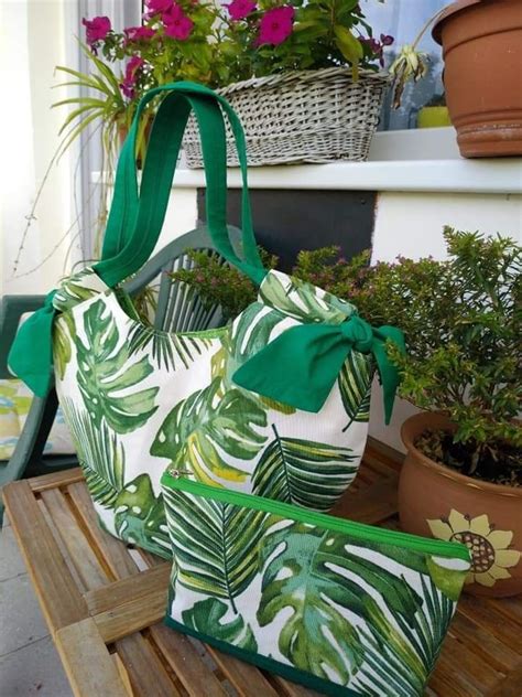 Pin By Daniela Pereira On Bolsas Diy Bags Patterns Fabric Tote Bags