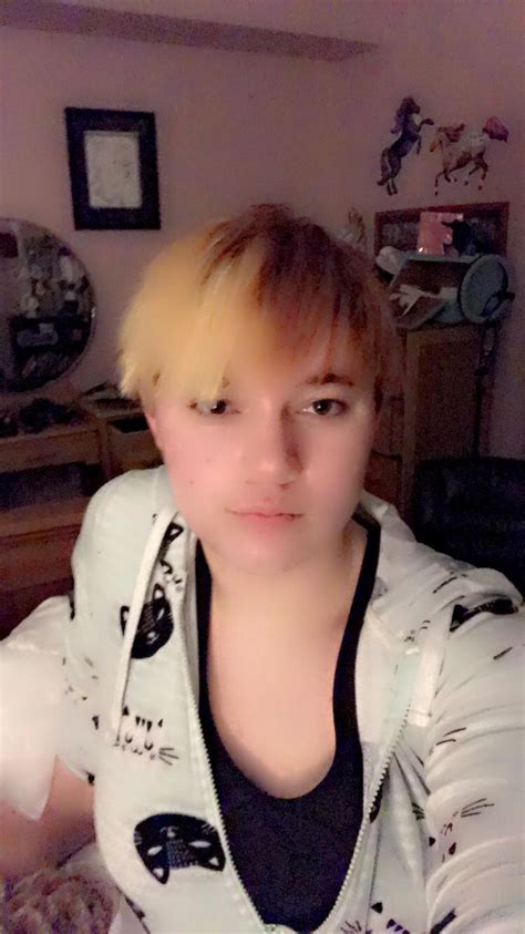 A Girl Told Me I Could Eat Her Out As A Joke Im Seriously Thinking About It Im Very Gay R