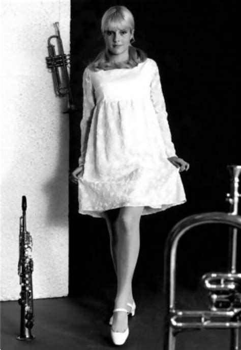 Sylvie Vartan La Jolie poupée Fashion French style icons White dress