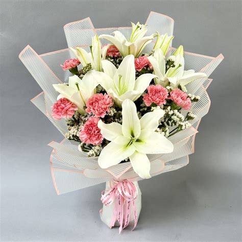 Lille Carnation Bunch Dp Saini Florist