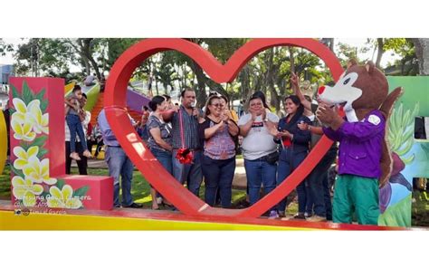 Inauguran Parque Familiar Y Entregan Calles Para El Pueblo En Carazo