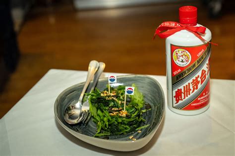 A Big Round Of Moutai At The Hamburger China Gesellschaft Mid Autumn