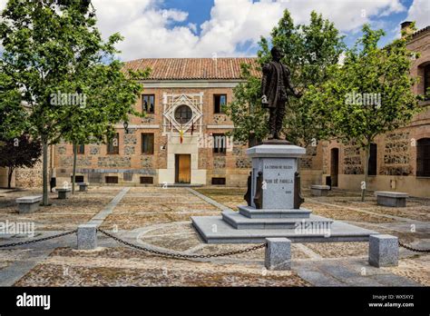 Plaza De Toledo Hi Res Stock Photography And Images Alamy