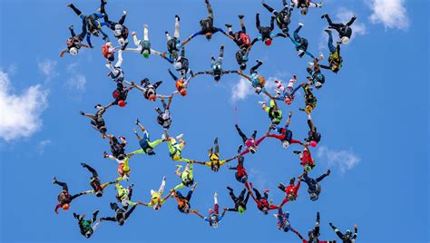 Video Un Record De France De Saut En Parachute à Laérodrome De Nancy