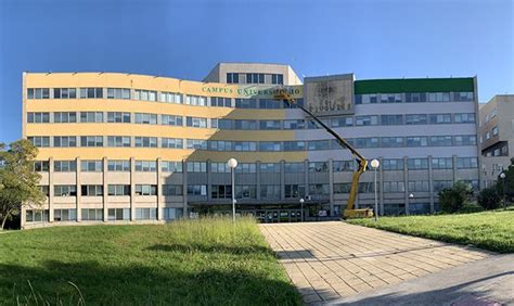 El Campus Universitario De Ponferrada Cambia Sus Colores