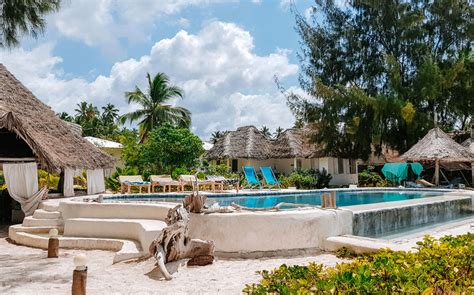 Driftwood beach our pool - Driftwood Beach Lodge