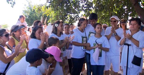 G Grupo Do Df Faz Ato Por Seguran A Ap S Morte De Pai Em Frente De