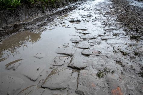 Muddy, Dangerous Conditions for 2024 Paris-Roubaix Cobbles