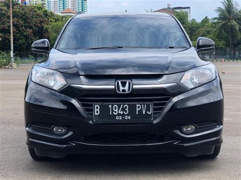 Hr V Honda Hrv E Cvt At Hitam Mobilbekas