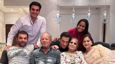 Salman Khan treats fans to precious family pic on Eid-ul-Adha 2023, Tabu reacts | Bollywood ...