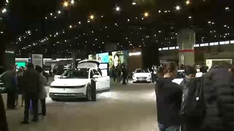 2023 Auto Show Chicago opens to public at McCormick Place on Near South ...