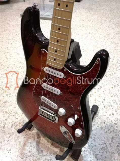 Squier By Fender Stratocaster Standard Series Chitarra Elettrica Usato Banco Degli Strumenti