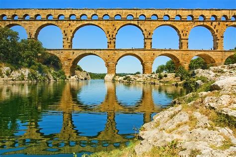 Beau Gard Pont Du Gard Languedoc Rousillon France James