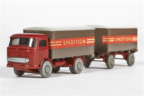 Wiking Modellarchiv Mercedes Benz LP 321 Koffer LKW Spedition mit Anhänger