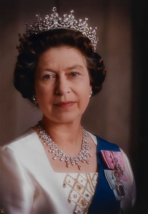 Queen Elizabeth in 2023 | Queen elizabeth wedding, Her majesty the ...