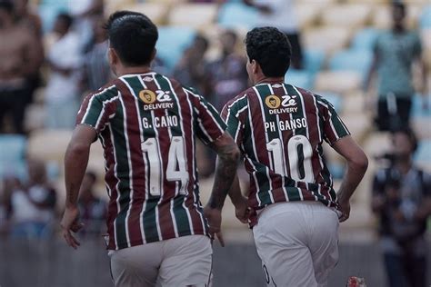 Fluminense visita Colo Colo para consolidar liderança