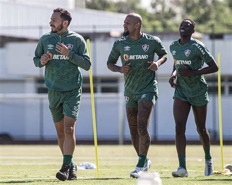 Vídeo Veja como foi a preparação do Fluminense para o jogo desta