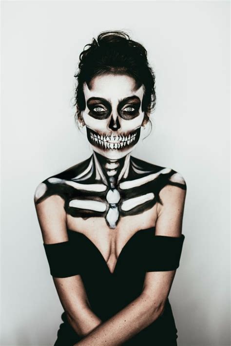 15 Spooky Skeleton Makeup Ideas You Should Wear This Halloween