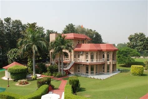 Farm House For Rent In Vasant Kunj New Delhi 10000 Sq Ft 16940 Sq