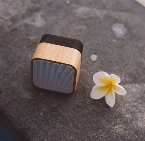 Bamboo Bluetooth Speaker Itgifts