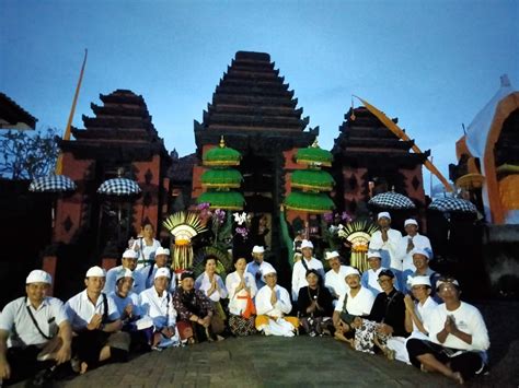 Candi Segara Wukir Gunung Kidul Yang Didukung Oleh Ribuan Umat Hindu Di