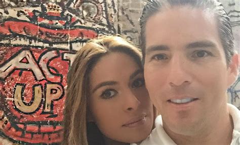 Galilea Montijo Reapareció Junto A Su Esposo En Medio De Rumores De