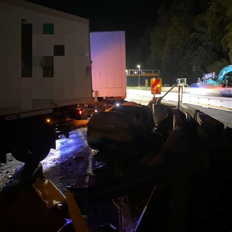 Schwerer Verkehrsunfall A S Dautobahn Gemeinde Krumpendorf Bfkdo