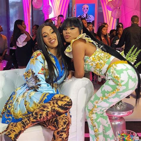 Cardi And Her Sister Hennessy Cardib ♡ Cardi B Cardi Hennessy Carolina