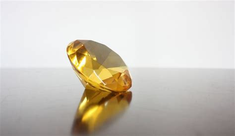 Ultimate Guide to Buying Yellow Diamonds – Claremont Diamonds