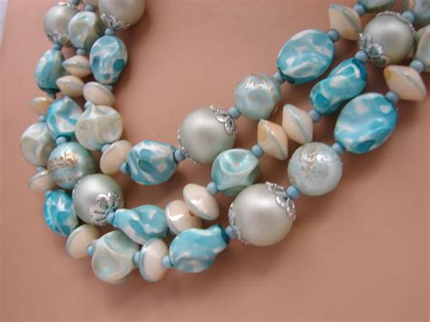 Vintage Shades Of Blue Molded Plastic Triple Strand B Gem