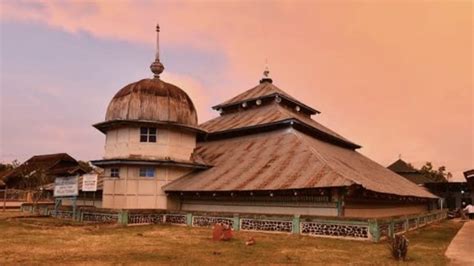 Sejarah Masjid Keramat Pulau Tengah Masjid Tertua Di Kerinci