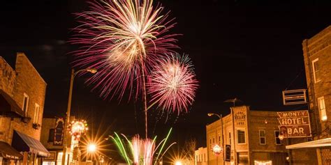 Montgomery Torchlight Parade And Fireworks Res Pyro