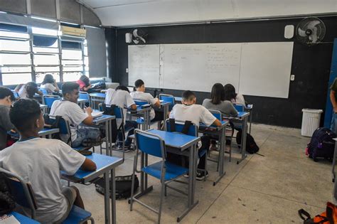 Em Guarujá Projeto Grêmio nas Escolas busca promover cidadania na rede