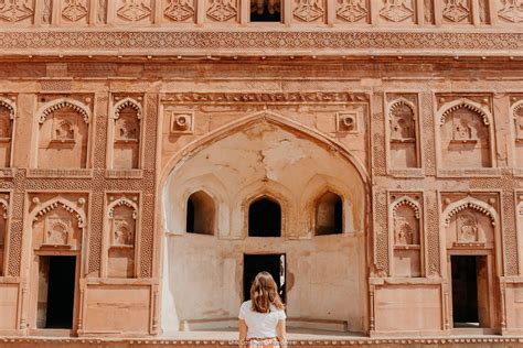 How To Visit Agra Fort History Entry Fees Tips For Visiting The